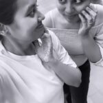 VJ Tara Instagram - If you can relate?😂🤧. . . . . . #relatable #mallscene #shoppingmall #shoppings #sisterlove #sister #tamilreels #tamil #tamilnadu #tamilbgm #tamilactors #tamilmovie #tamilmusically #tamilsongs #chennai #chennai😍 #chennaites #chennaimemes😉 #chennai_diaries