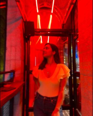 Vaani Sood Instagram - 🐥🌻💛 all smiles