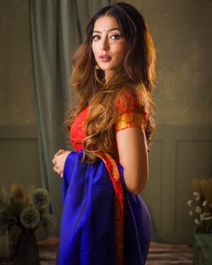 Vaibhavi Joshi Instagram - The greatest fear in the world is of the opinions of others. And the moment you are unafraid of the crowd you are no longer a sheep, you become a lion. A great roar arises in your heart, the roar of freedom 

~ Osho
#freedom #osho #tamil #tamilcinema  #tamilsong #love #instatravel #photography #photoshoot #photoeveryday  #peace #bollywood #actress #mumbai #maharashtra #tollywood #instagram #instagood #instadaily #instafashion #india #traditional #silk #blue #saree #motivationalquotes #motivacion #instalove #positivity @vijaypowarphotography