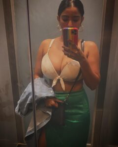 Vaibhavi Joshi Instagram - Be bold, be brave, be unstoppable Perfectly imperfect 😉 #instagram #saturday #weekendvibes #instagood #instafashion #bold #fitnesslife #perfect #blur #motivation #brave #unstoppable #perfection #instamood #mood #instalove #bollywoodbeauty #bollywood #tollywood #pollywood #actress #motivation #freedom #selfcare #selflove #vaibhavijoshi #selfie #mirrorselfie #lover #yogini #fitness