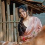 Vaishali Raj Instagram – #priyamithunam ❤️
.
.
.
.
#adipurush #love #for #nature #village #prabhas #music #janaki #ram #trending #reels #instagram #tamil