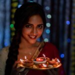 Vaishali Raj Instagram - Happy Diwali 🪔 Click @d_clicks_photography_ Hair @vicky_hairstylist_official