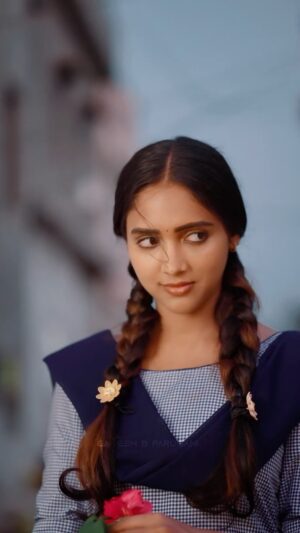 Vaishali Raj Instagram - Manasu palike maya #prema 
Manaki jarige maaya prema… ❤️❤️ what a lines by @rakendumouli my all time fav😍😍 this is specially for ur lines 🖊️ 
.
.
.
.
Shot by @ganesh_b_parugani 
Hair @vicky_hairstylist_official

#manasupalike #prema #andalarakshasi #love #college #life #neverending #throwback #collegelife