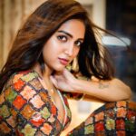 Vaishali Raj Instagram - Your eyes are portals to another place, full of magic & mystery🧡 . . Click @snfotography_official Hair @vicky_hairstylist_official Outfit @pns_collections_madhuri