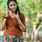 Vaishali Raj Instagram - 😁🤍 . . . . . Shot by @ganesh_b_parugani Hair @vicky_hairstylist_official #vaishaliraj #naanumrowdydhaan #something #new #loved #reels #instagram #happy #shooting #tamil #songs #love #tamilponnu #nayanthara #vijaysethupathi #fan #vijay #fangirl #tamilcinema