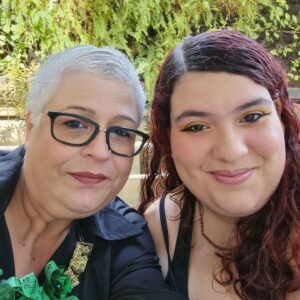 Valéria Sandalo Instagram - No teatro!
.
.
De perto ninguém é normal!
.
.
#valériasândalo #valeriasandalo #valériasandalo #valeriasândalo #teatro #Paulista #mãeefilha #mãedemenina