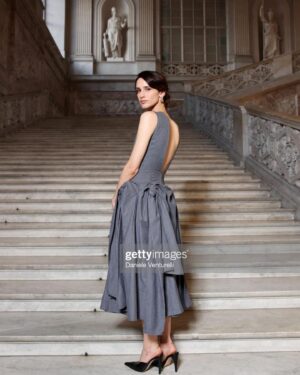 Valentina Bellè Instagram - Ringrazio nuovamente il sindacato giornalisti cinematografici italiani. 
Una serata che mi porterò nel cuore, nel meraviglioso contesto del palazzo reale di Napoli. 
@nastridargento 
~
Grazie @newbottega