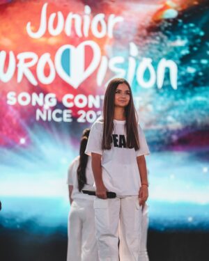 Valentina Tronel Instagram - Déjà nostalgique de cette semaine 🥲💖

📸 : @studio1995.fr