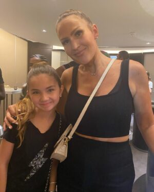 Valentina Tronel Instagram - AAAAAAAAA😍😍😍 
Trop heureuse d’avoir pu assister à ce magnifique concert 💗 
Merci @julientheaccess pour cette belle soirée :))