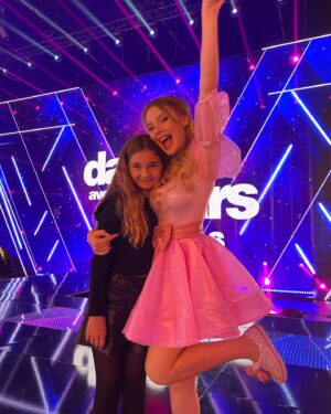 Valentina Tronel Instagram - 🤩
Merci pour cette magnifique soirée ma
@carlamusicoff 🫶🏻 j’étais trop contente d’être là pour te soutenir ❤️