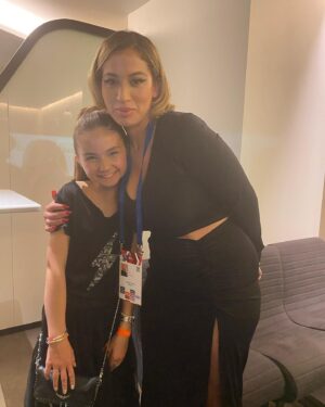 Valentina Tronel Instagram - AAAAAAAAA😍😍😍 
Trop heureuse d’avoir pu assister à ce magnifique concert 💗 
Merci @julientheaccess pour cette belle soirée :))
