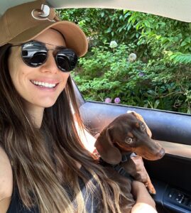 Valentine Thomas Instagram - A beast yet a mama’s boy 🥰 Frogs, chipmunks, mouse, squirrels, snakes, birds, if it’s moving he’s going after it 😅 Sausage gotta pay rent ha! No animal were harmed in the making of these videos 😂 @teddythetravellingsausage @danielf86