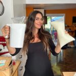 Valentine Thomas Instagram - Yes, milk comes in a bag in Canada 🇨🇦😂 My entire childhood, we had milk in a bag in the fridge.