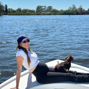 Valentine Thomas Instagram - Florida tour 🌴. My baby girl got to catch a few fish with me all over Florida! Did not foresee how hard it would be to squeeze in into my 5mm 😂 My last time diving, I was about ready to cut it open. Bring on the 1mm weather, we’re ready for our girls summer 😁🥰🤰Oh yeah @danielf86 was there too 😂