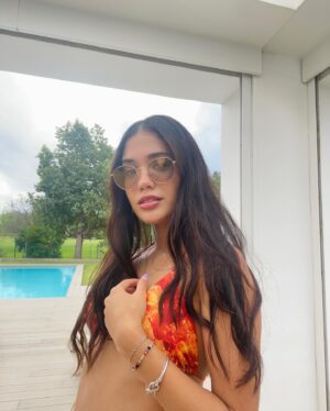 Valeria Emiliani Instagram - No hay peor ciego que el que no quiere usar sus lentes 😎

@osodeanteojos_