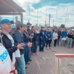 Valeria Ortega Instagram - Hoy tuve el honor de celebrar el 3er aniversario de @softys.la junto a @techochile con la construcción de la solución sanitaria número 500 🎊🙌🏼 Ya había tenido otra experiencia en Lampa y esta vez fue en el campamento Talagante Sin Fronteras. Cada vez es más emocionante y enriquecedor ser parte de un plan tan importante. Conectados también con el arte, fue una jornada increíble. La buena energía que se respira ahí, donde todos los voluntarios están disponibles para hacer viviendas más dignas, es impagable! Además de entregar soluciones sanitarias, dan un Taller de Higiene menstrual. De verdad que sentirme parte de lo que hace @softys.la junto a @techochile es maravilloso y llena el corazón. Todos podemos ser parte! #softyscontigo
