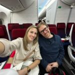 Valeria Ortega Instagram - Hace mucho que no viajábamos sin niños. Una nueva aventura con @franklawn 🫶🏻🍷 extrañando a mis pollos, pero sé que están en la mejores manos 🙌🏼 🇪🇸 allá vamos!! ✈️ Cross check y reportar ✈️