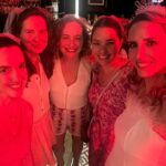 Valeria Ortega Instagram - #teambride 👰🏼‍♀️ Despedida de soltera 🥳🥳 Estuvo increíble Ahora muero lentamente 🥳😅 Son lo más @mrs_cata.sch.o @cata.gv @amparohernandezc @pau__mp @gloriarojascl @periodistar @aleherreradimter @melissasemonick @iasenjo @jesularraing @dimtercarolina