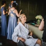 Valeria Ortega Instagram - Llegaron las fotos y tengo demasiada nostalgia de este día tan pero tan increíble 😻 Fue perfecto La previa con las bridesmaids y mi mamá Dress reveal! Amé ver sus caras cuando vieron el vestido por primera vez 🔥👏🏼 Ya vendrán más fotos @lauraemiliaschettino @mrs_cata.sch.o @amparohernandezc @pau__mp @gloriarojas_mua @josestamaria 📸 @danielagaldames 👗 @casa.santander Wedding planner @coniprovens