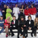Valeria Ros Instagram - Menudo equipazo y menuda edición de @tucaramesuena que me estoy pegando. Amigos, risas y retos constantes. Gracias por vernos y darnos tanto cariño!!! Atentamente, LA RUINA DEL POP 💶💶💶