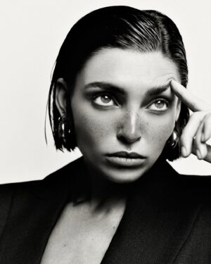 Valeriia Karaman Instagram - portraits for good luck by @lizamedvedeva @ishapradhan_mua @aryamarr @coda_ps