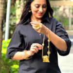 Vandana Lalwani Instagram - Combining Style with Sophistication ✨😉 Exquisite Statement Jewellery from @damak_india 💍combined with Super cool Summer Cord Set by @unidraa ❤️ #photooftheday #ootd #cordset #summeroutfit #vandanalalwani #instagood #instalook #hotsummer #cosmetologist #explore #damakindia #unidraa