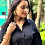 Vandana Lalwani Instagram - Combining Style with Sophistication ✨😉 Exquisite Statement Jewellery from @damak_india 💍combined with Super cool Summer Cord Set by @unidraa ❤️ #photooftheday #ootd #cordset #summeroutfit #vandanalalwani #instagood #instalook #hotsummer #cosmetologist #explore #damakindia #unidraa
