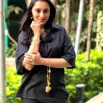 Vandana Lalwani Instagram - Combining Style with Sophistication ✨😉 Exquisite Statement Jewellery from @damak_india 💍combined with Super cool Summer Cord Set by @unidraa ❤️ #photooftheday #ootd #cordset #summeroutfit #vandanalalwani #instagood #instalook #hotsummer #cosmetologist #explore #damakindia #unidraa