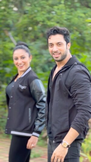 Vandana Lalwani Instagram - Tauba Tauba ✨✨
•
•
#salmanshaikh #vandanalalwani #taubatauba #shahrukhkhan #srk #bollywood #dancereels #balckoutfit #bollywooddance