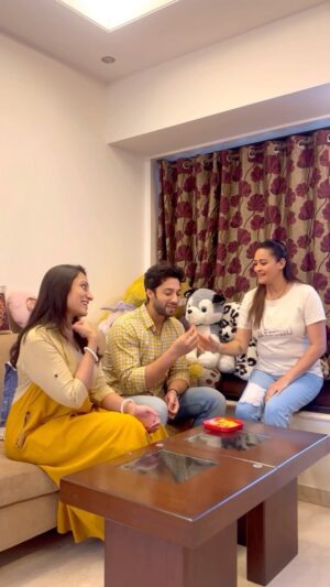 Vandana Lalwani Instagram - Sometimes your smartness can lead to someone’s hunger 💔
🤪🤣🤣🤣
•
•
#guest #indianreels #hindicomedy #family #salmanshaikh #jaswirkaur #vandanalalwani #friends