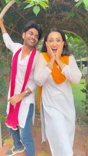 Vandana Lalwani Instagram - Whateverrrr 😏😂

#comedyreels #funnyvideos #reelsindia #weightgain #yuvraajparashar #vandanalalwani #friends #compliments #whitekurta #funtimes #explore