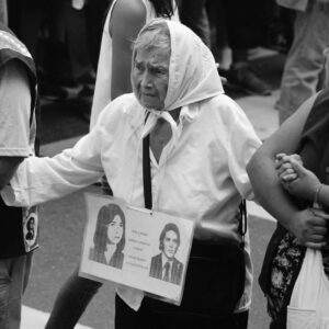 Vanesa González Instagram - los días como este el corazón es una multitud q nos eleva.
nunca más 
#24M