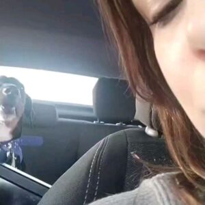 Vanesa González Instagram - dipinto di blu