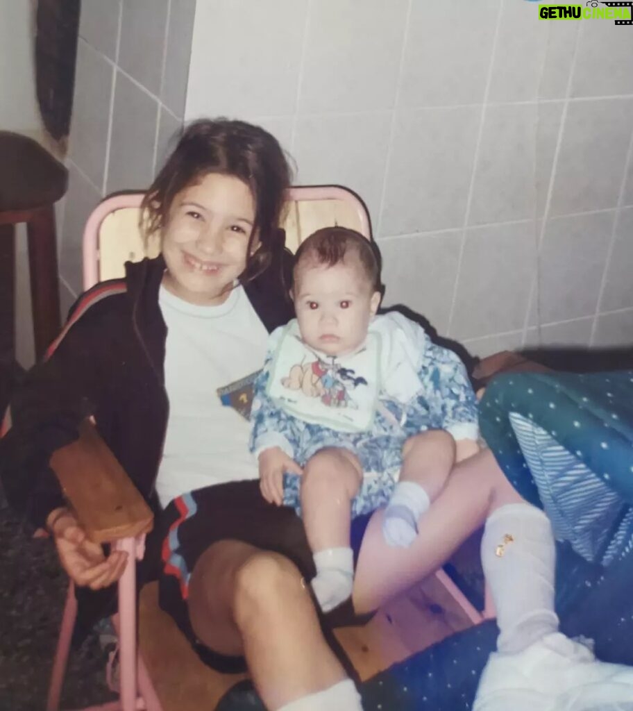 Vanesa González Instagram - felíz día Silvi! la mejor madre q Meli y yo podíamos tener❤️