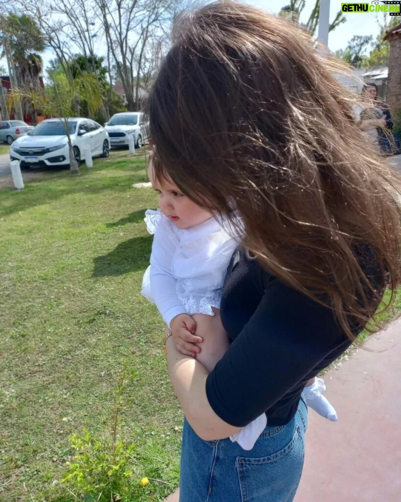 Vanesa González Instagram - margarita cumple y bautismo ❤️ ph @julianammiceli