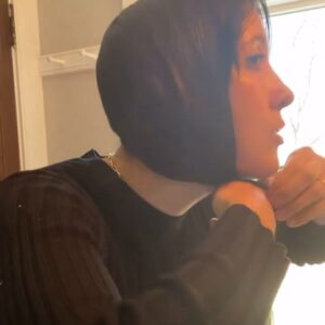 Vanessa Carlton Instagram - Last winter was……interesting. (This clip is from a genius self-hair cutting technique that I learned in the pandemic. What can I say. I help people.) #builtinbonnet