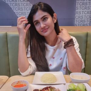 Vanessa Cruez Instagram - Patiently waiting for the other dishes to be ready and reach my table..😜

#vanessacruez #vanessa #food #foodporn #foodie #foodstagram #hairstyle #happiness #instapic #insta #instadaily #instamood #instafashion #instagood #longhair #beyourself #lifeisgood #love #random #trending #instaphoto #spreadlove #spreadjoy #candid  #simplicity #smile #elegant #beads