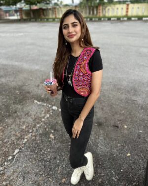 Vanessa Cruez Instagram - One of the secrets of a happy life is continuous small treats... Never fail to treat yourself once in awhile to get yourself back on track..

#vanessacruez #vanessa #goodtimesahead #treat #staypositive #spreadhappiness #happiness  #smile #positivity #yolo #instahair #instadaily #instafashion #longhair #love #livingmybestlife #spreadlove #blessings #beyourself #whiteshoes #modern #traditional #black #pink #makeup #instamakeup #instahair #random #secret