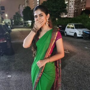 Vanessa Cruez Instagram - When you only get one proper picture from the thousands of pictures taken..🤣..

#vanessacruez #vanessa #smile #posing #traditional #saree #green #purple #longhair #instapic #instagood #insta #instafashion #blessed #vannessa #stayblessed #happiness #stayhappy #spreadlove #positive #positivity #beads #messyhairdontcare #love #simple #indiangirl #newmovie #comingsoon #keepgoing #candid