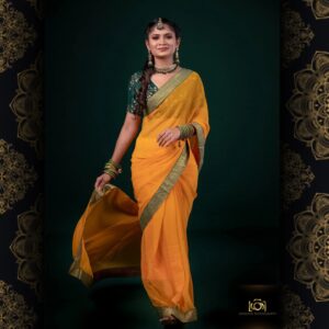 Vanessa Cruez Instagram - Walk like a Queen or Walk like you don't care who the Queen is..

💃 @vanessa_cruez
💅 @mogana_mua
🥻 @livsarees
📿  @pratyaofficial
📸 @mathnraj.e @lensonicphotography
🥻🪡 @thivyan.jayareuben
💡📷 @7chakra_photography

#vanessacruez #vanessa #photoshoot #saree #traditional #orange #green #love #queen #confidence #instapic