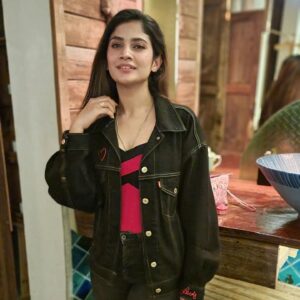 Vanessa Cruez Instagram - First or Second Picture..

#vanessa #vanessacruez #vacation #chiangmai #thailand #nature #denim #levis #red #black #posing #mirror #happiness #culture #instagood #instadaily #instamood #instagram #smile #beyourself #makeup #simple #mood #throwback #love #beforesunburn #longhair #instafashion #travel #travelgram