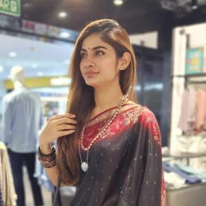 Vanessa Cruez Instagram - Sliding back into your news feed after a long break.. 

#vanessacruez #vanessa #smile #posing #traditional #saree #black #red #longhair #instapic #instagood #insta #instafashion #blessed #vannessa #stayblessed #happiness #stayhappy #spreadlove #positive #positivity  #love #simple #indiangirl #afteralongtime #potrait #happyday #rudraksha #instadaily