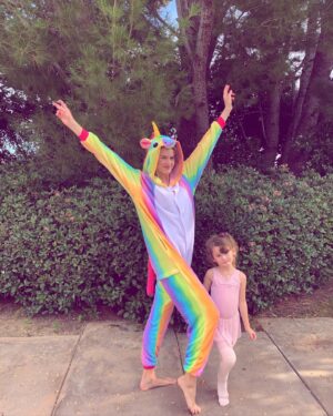 Vanessa Hessler Instagram - A different Halloween this year but still had fun watching movies, baking and trick or treating at home all while dressed as a pretty ballerina a 7ft unicorn 🧡 #Halloween