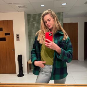 Vanessa Hessler Instagram - 🦖