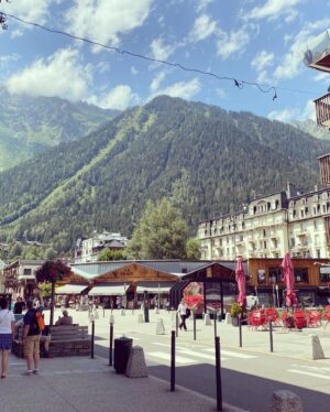 Vanessa Hessler Instagram - First time in the French Alps, every little town is absolutely charming 🌿