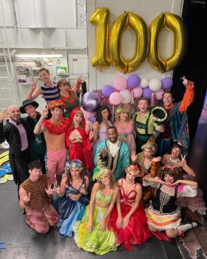 Vanessa Silva Instagram - We’ve passed the 100 mark ✨👑🧙🏼‍♀️🎥👻🎭🎩❤️
Happy is an understatement 🌻