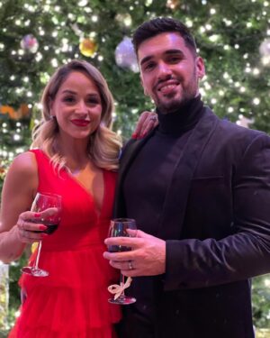 Vanessa Silva Instagram - Happy Crismus 
It’s Crismun
Merry Crisis 
Merry Chrysler