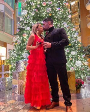 Vanessa Silva Instagram - Happy Crismus 
It’s Crismun
Merry Crisis 
Merry Chrysler