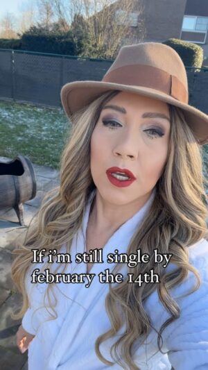 Vanessa van Cartier Instagram - #single #relationships #valentine #comedy #inbox #laugh #marco #joke #funnyreels  #garden #justforfun #explore #foryou #viral