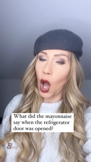 Vanessa van Cartier Instagram - #dressing #fun #kitchen #mayonnaise #blonde #marco #jokes #funnyreel #blonde #comedy #comedian #entertainment #explore #marco #viral
